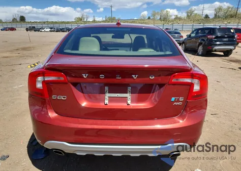 2012 Volvo S60 T6 z USA, uszkodzony, nr VIN YV1902FH4C2057739